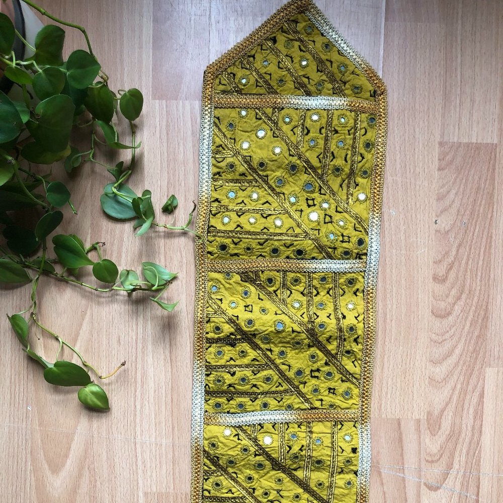 Wall-Hanging with Pockets